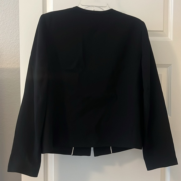 CeCe black blazer jacket with clasp scalloped design long sleeve SZ 12 workwear - Picture 9 of 16